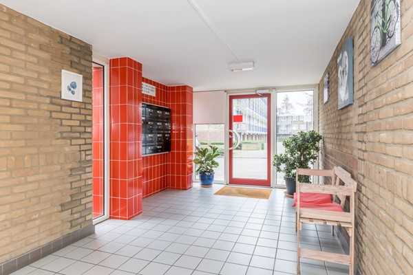 Foto - Te koop: Net appartement gelegen op de 3e woonlaag in een kleinschalig appartementencomplex in een zeer gewilde, groene woonomgeving